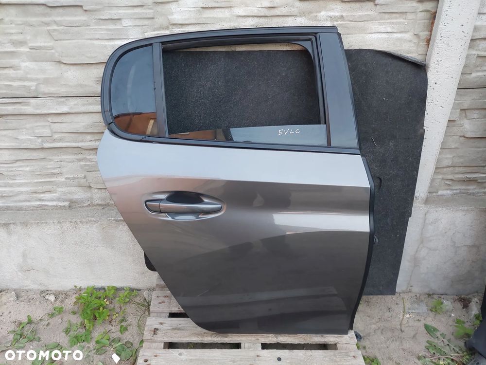 PEUGEOT 208 II DRZWI PRAWY TYŁ EVLC  RAF-AUTO CZĘŚCI - 1