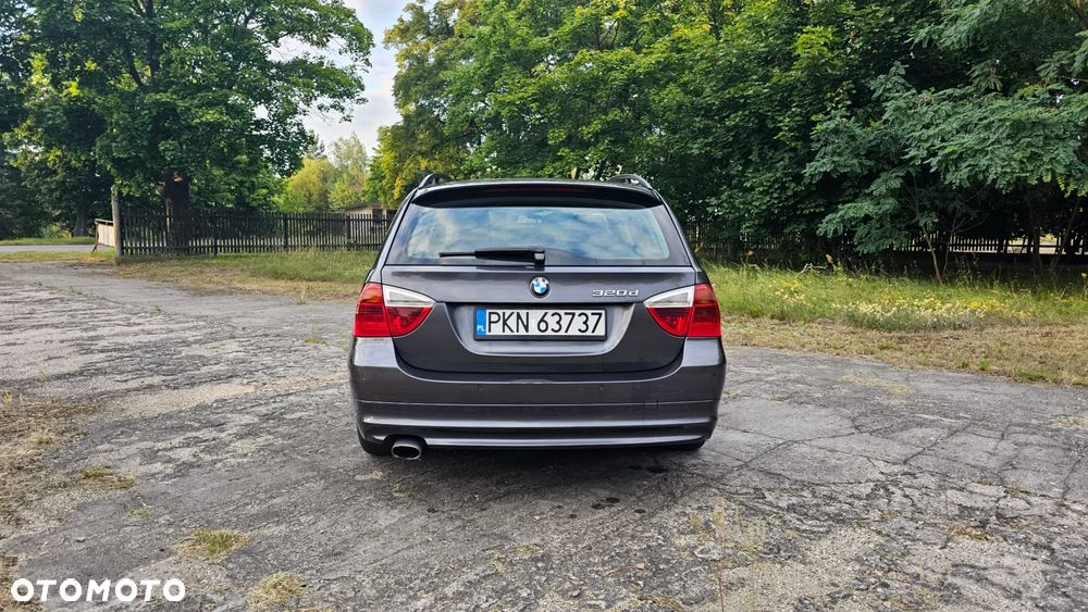 BMW Seria 3 320d - 6