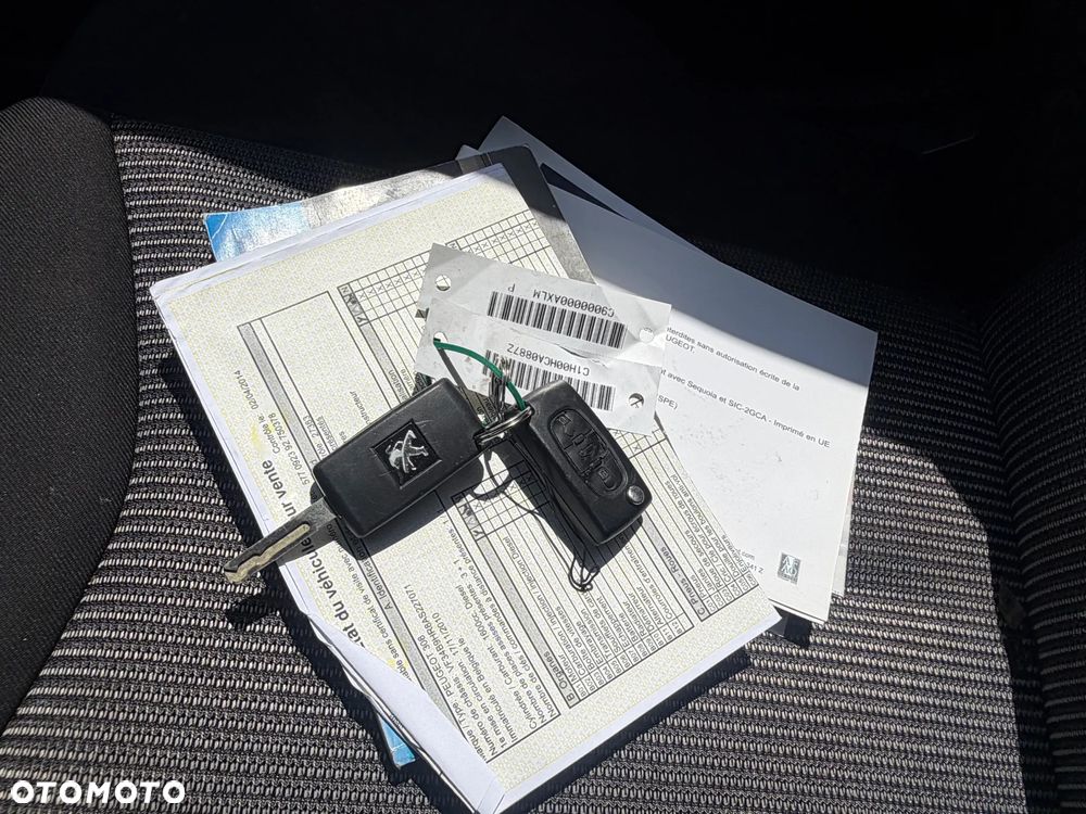 Peugeot 308 CC HDi FAP 110 Premium - 29