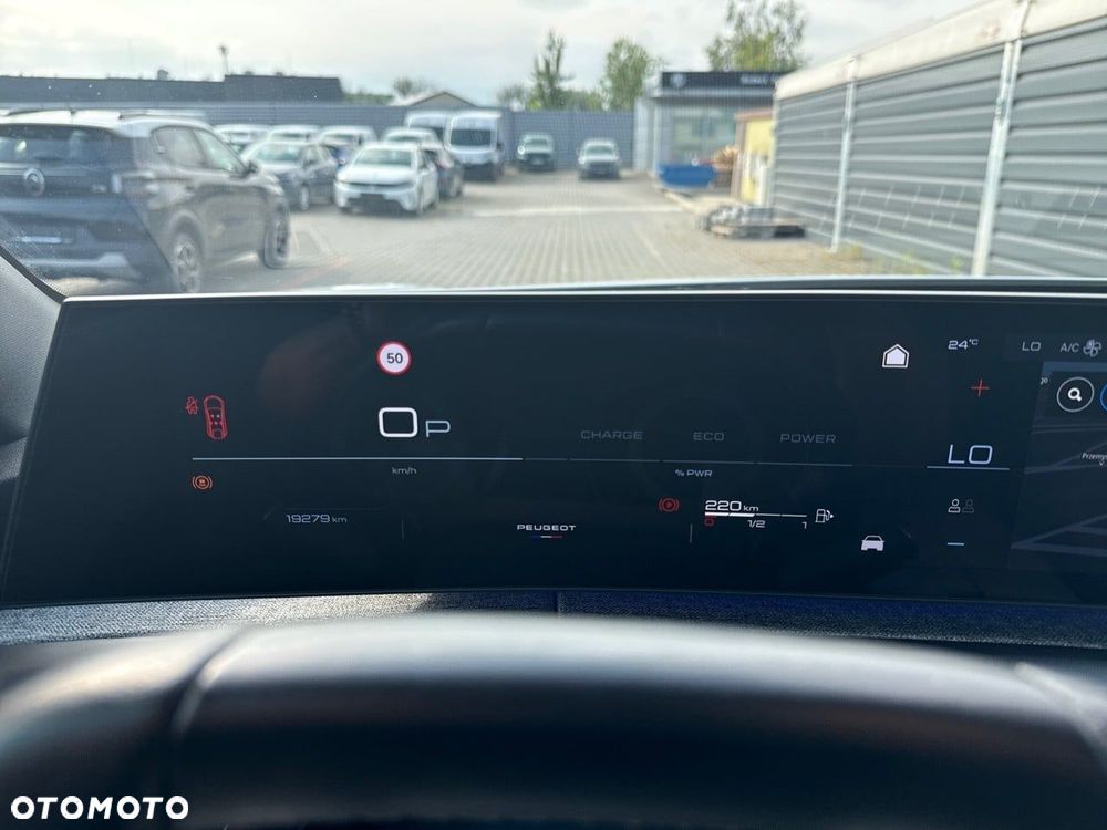 Peugeot 3008 1.2 PureTech mHEV Allure Pack S&S e-DCS6 - 18