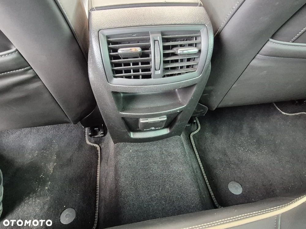 Opel Insignia 2.0 SIDI Turbo 4x4 Innovation - 27