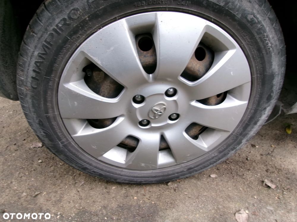 KOŁPAK KOŁPAKI 15 CALI TOYOTA AYGO YARIS  COROLLA - 1