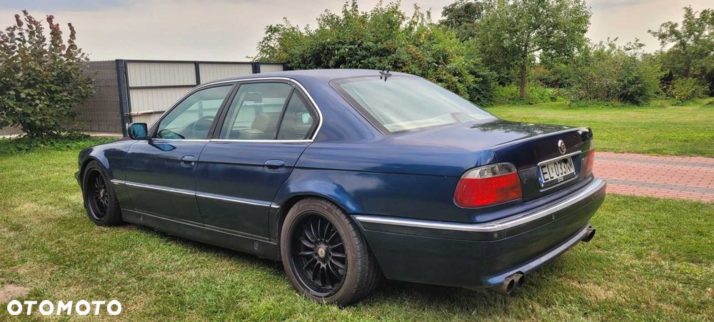 BMW Seria 7 - 5