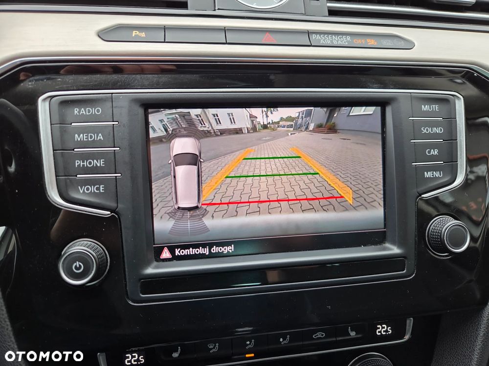 Volkswagen Passat 2.0 TDI SCR 4Mot DSG Comfortline - 19