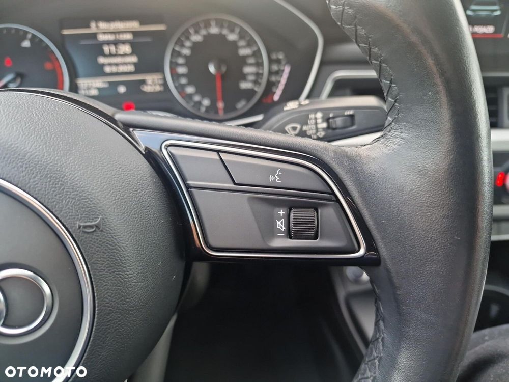 Audi A4 Limousine - 16