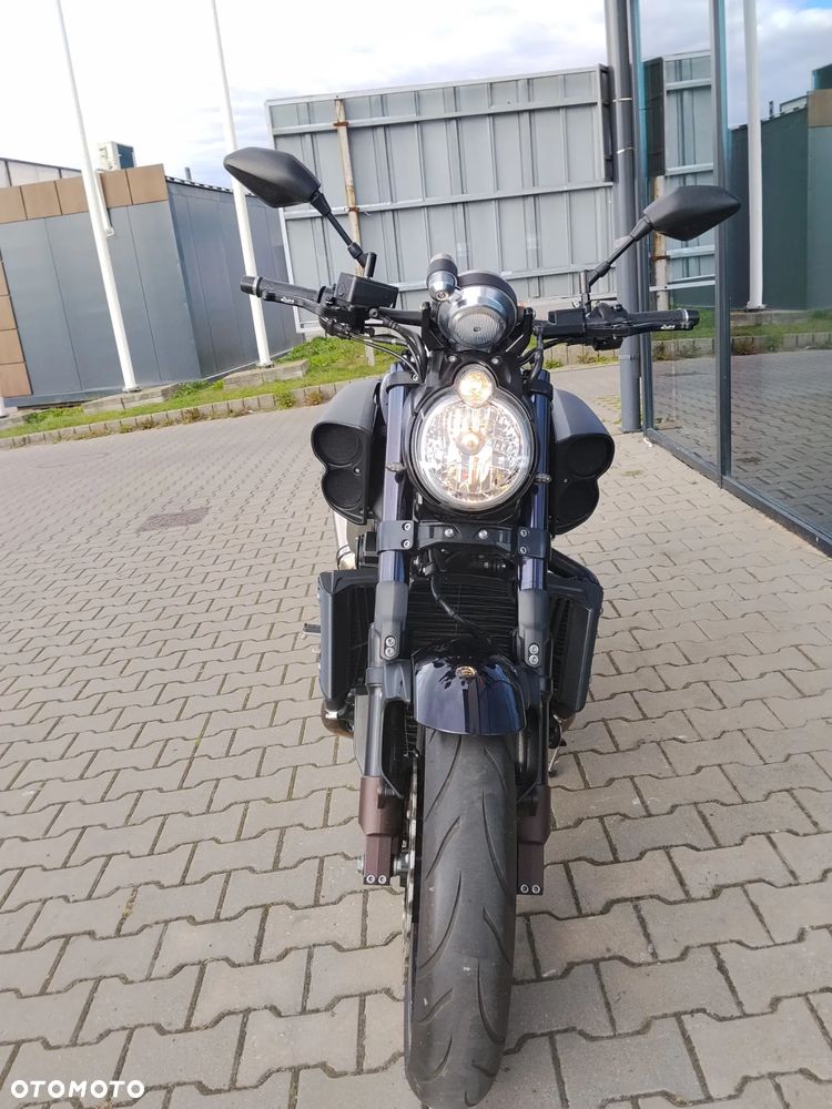 Yamaha V-MAX - 8