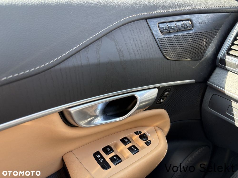 Volvo XC 90 - 21