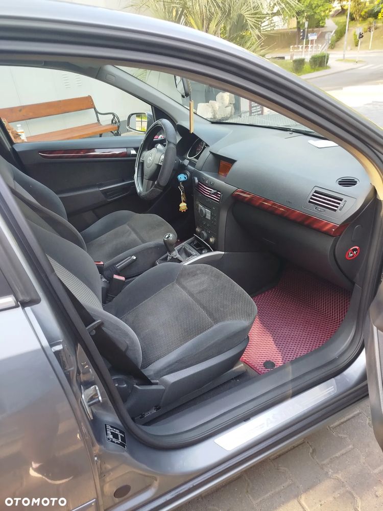 Opel Astra 1.6 Enjoy - 18