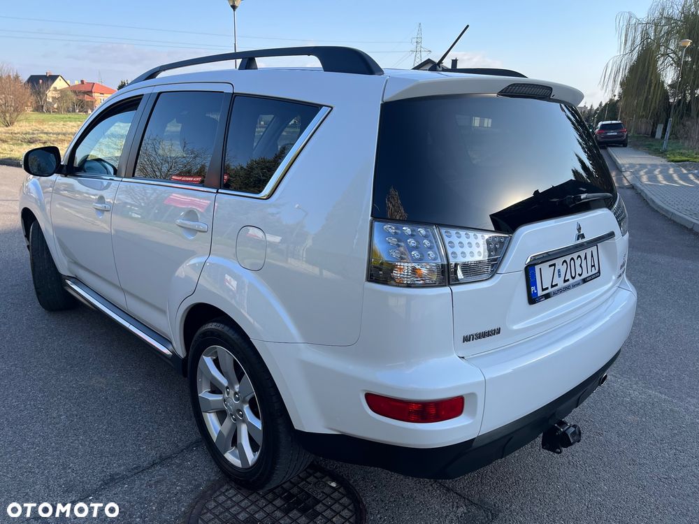 Mitsubishi Outlander 2.2 DID Intense + 4WD - 11