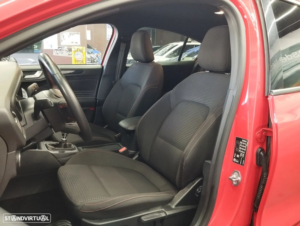 Ford Focus 1.0 EcoBoost ST-Line - 15