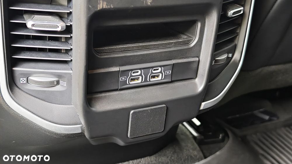 Dodge RAM - 35