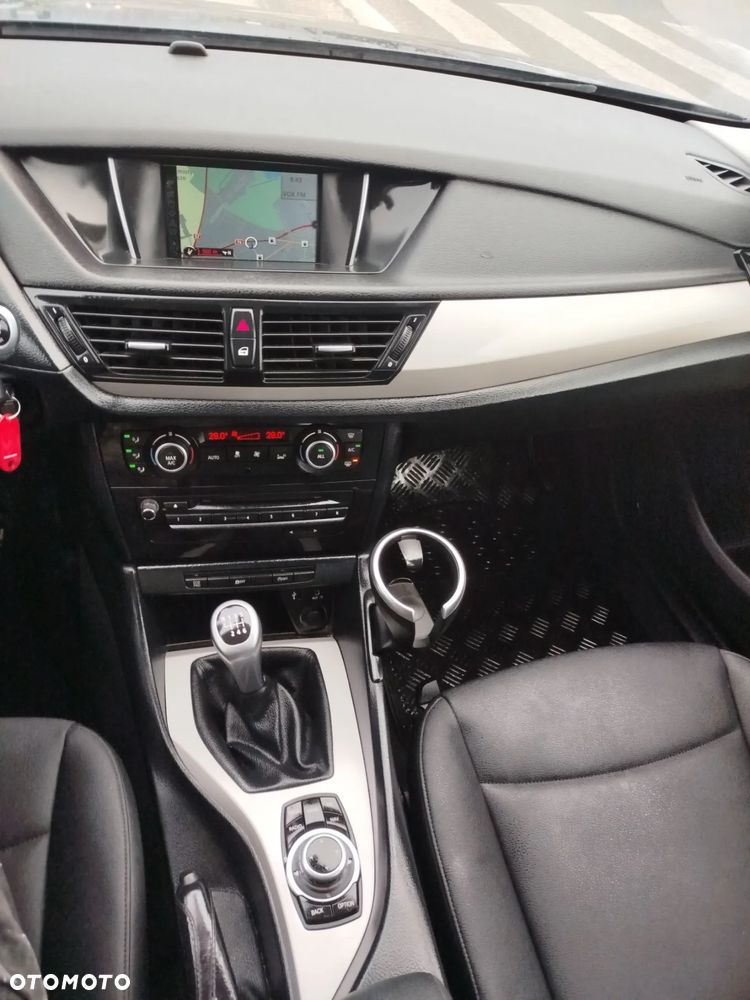 BMW X1 sDrive18d xLine - 14