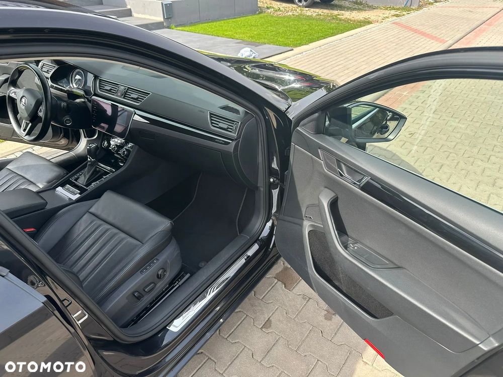 Skoda Superb 2.0 TDI 4x4 L&K DSG - 16