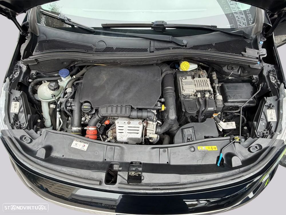 Peugeot 2008 1.2 PureTech Allure - 43