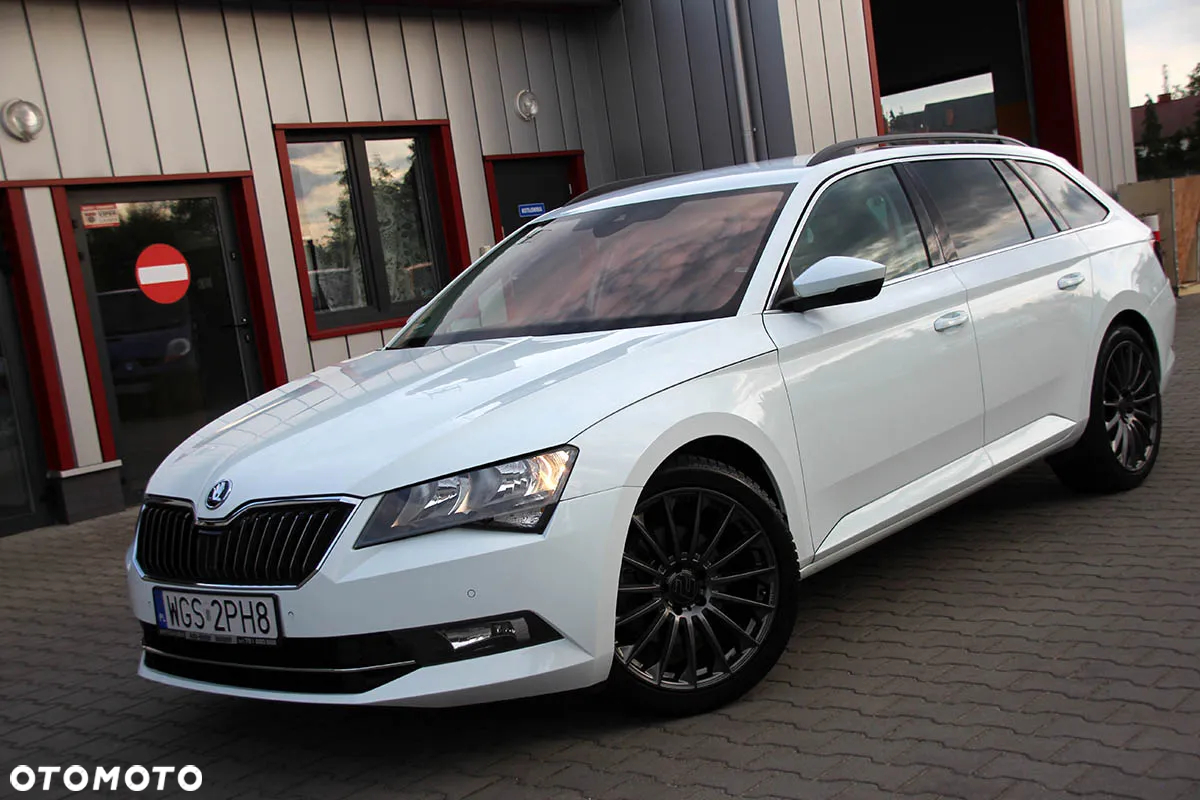 Skoda Superb Combi 2.0 TDI Style - 12