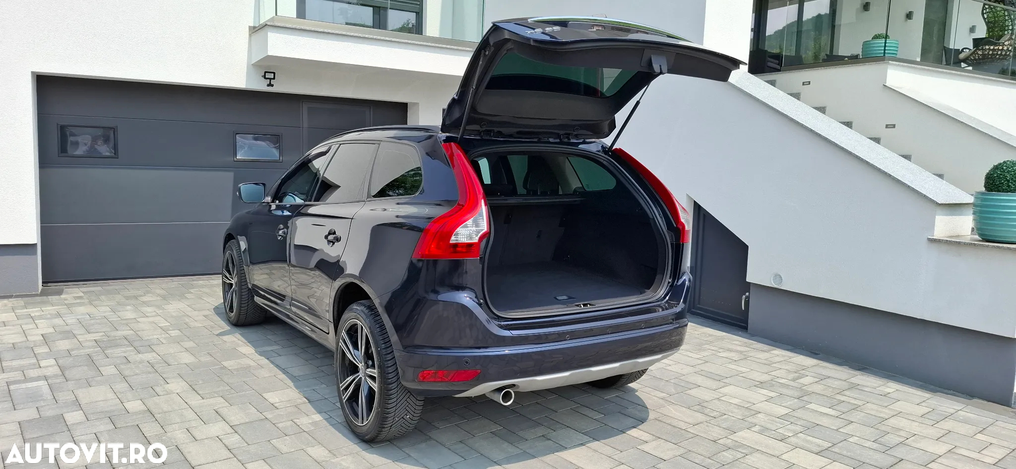 Volvo XC 60 - 24