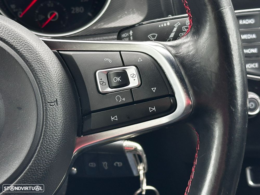 VW Golf GTI BlueMotion - 28