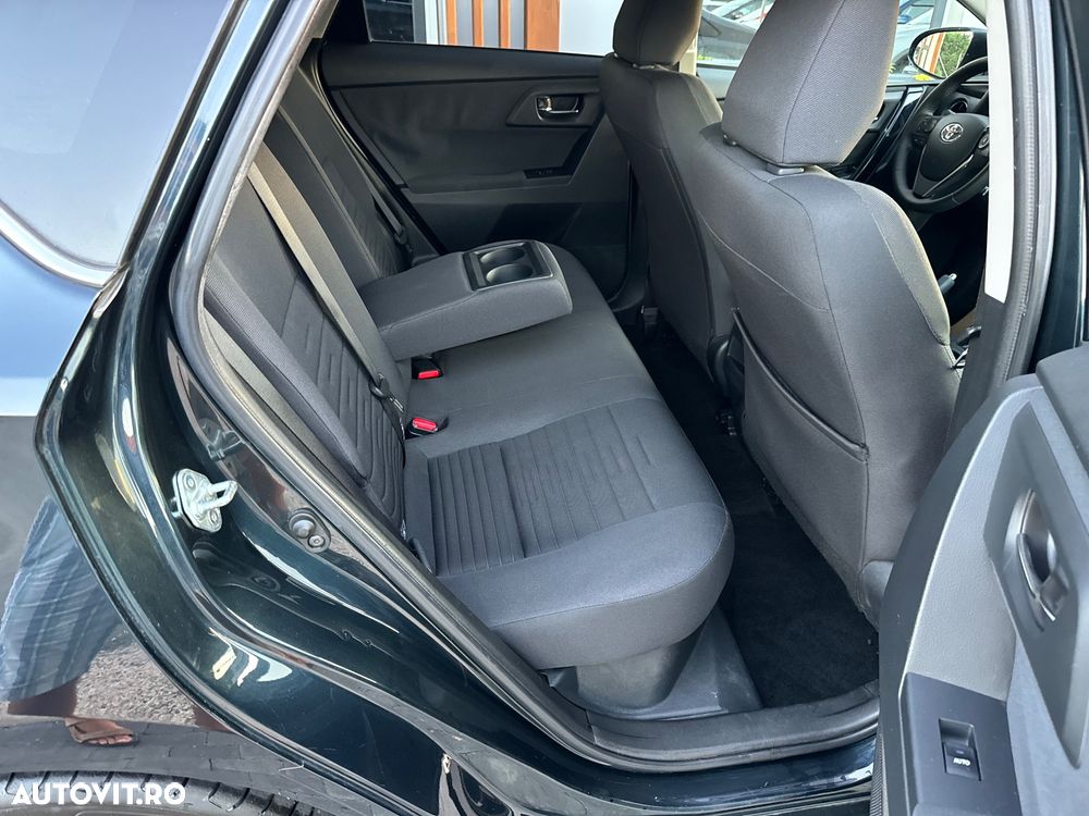 Toyota Auris 1.8 L VVT-i Hybrid Sol - 9