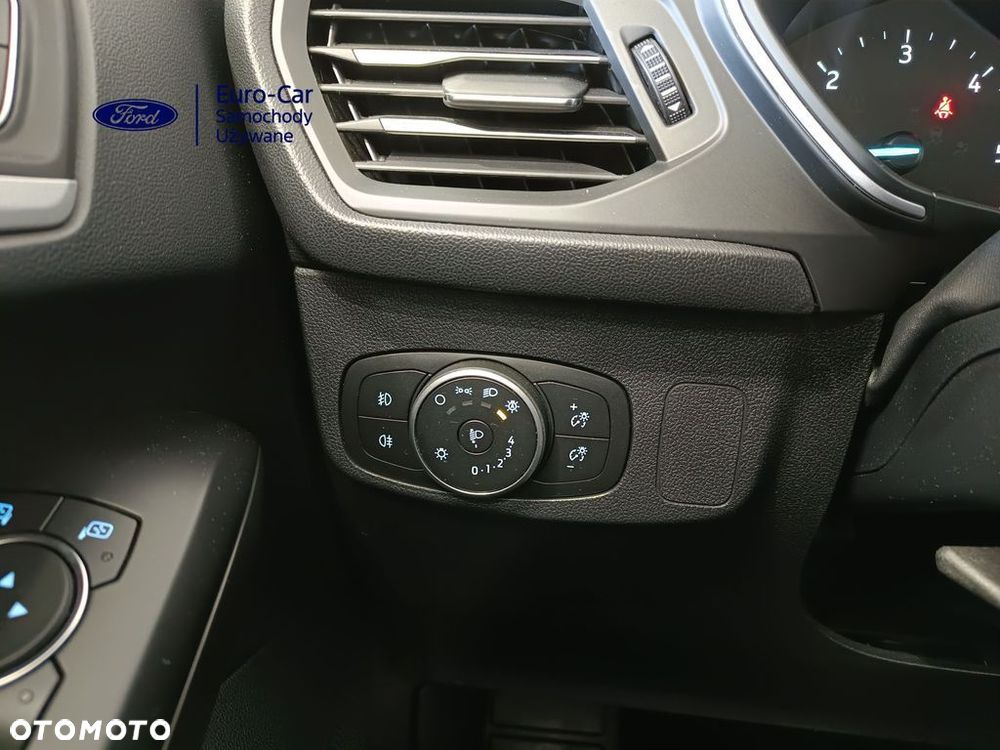 Ford Focus 2.0 EcoBlue STart-Stopp-System TITANIUM - 27