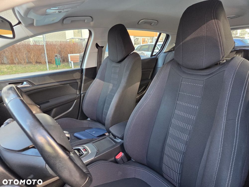 Peugeot 308 PureTech 130 Stop & Start Winter Edition - 12