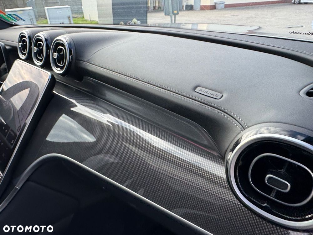 Mercedes-Benz GLC 300 4Matic 9G-TRONIC AMG Line Plus - 33