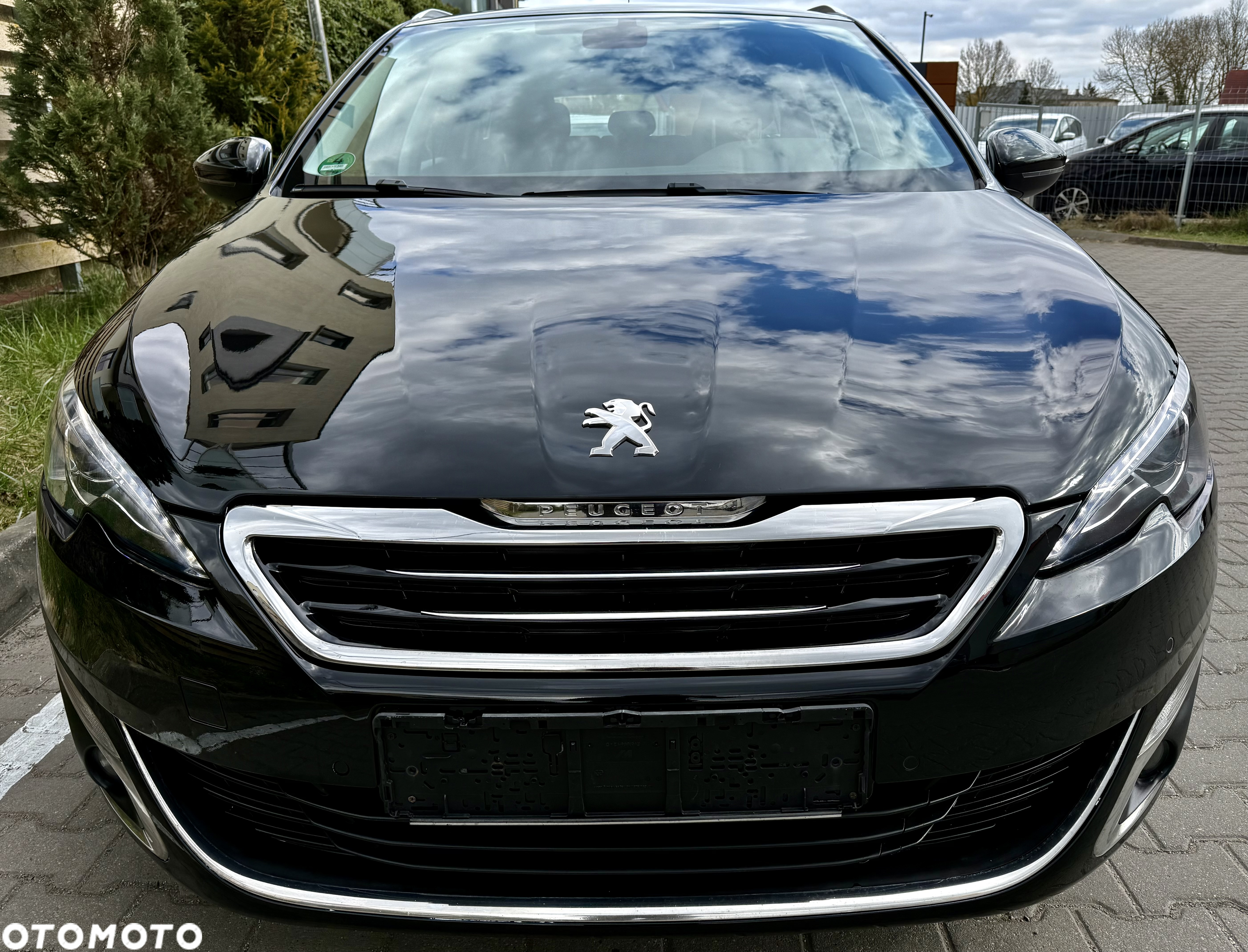 Peugeot 308 SW 1.2 PureTech Allure S&S - 12