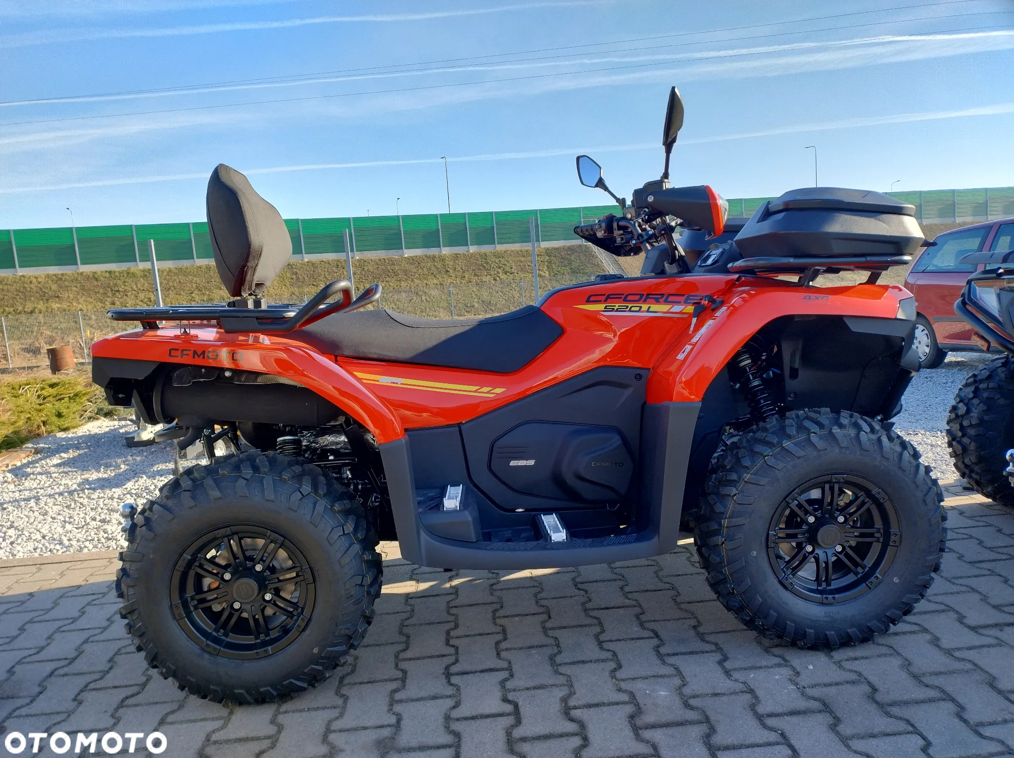 CFMoto CForce - 9