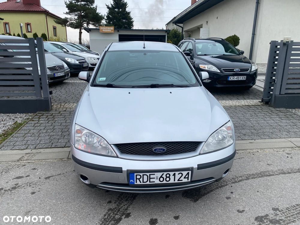 Ford Mondeo 1.8 Sport - 2