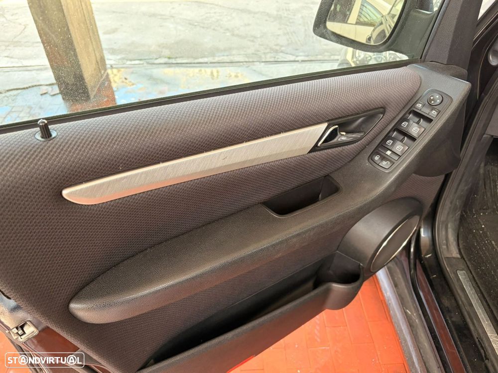 Mercedes-Benz B 180 CDI - 4
