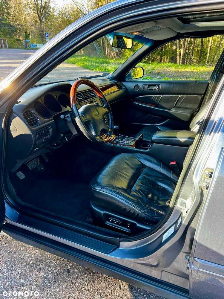 Honda Legend - 5