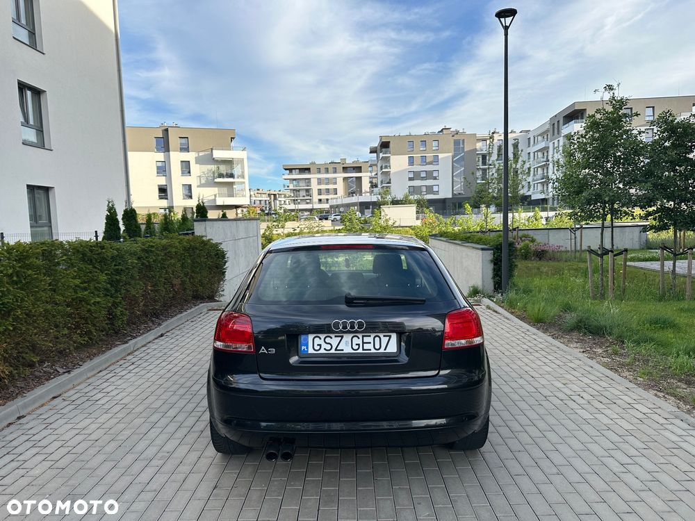 Audi A3 3-drzwiowe 2.0 FSI Attraction Tiptronic - 7