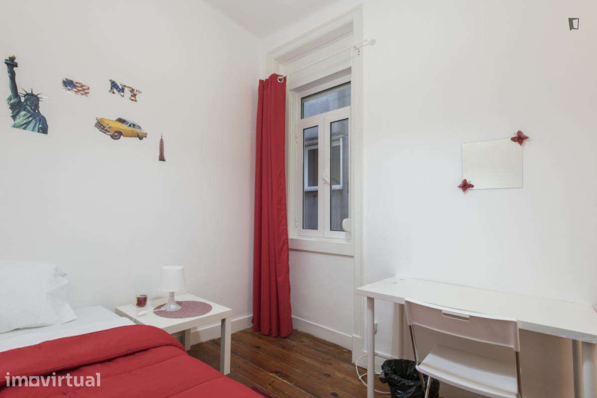 Quarto - localizado em Saldanha Lisbon - Grande imagem: 3/21
