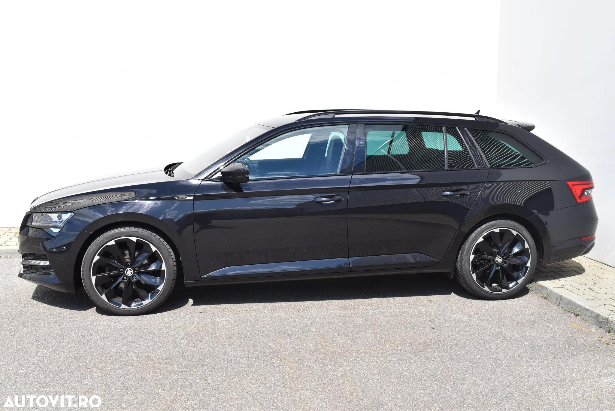Skoda Superb 2.0 TDI 4X4 DSG Sportline - 8