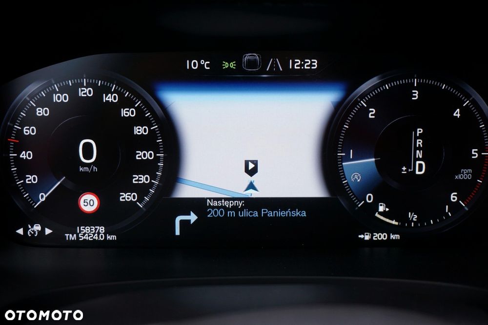 Volvo V90 D3 Geartronic Momentum Pro - 29