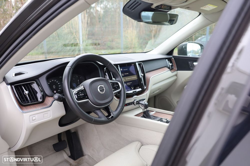 Volvo XC 60 2.0 D4 Inscription AWD Geartronic - 13