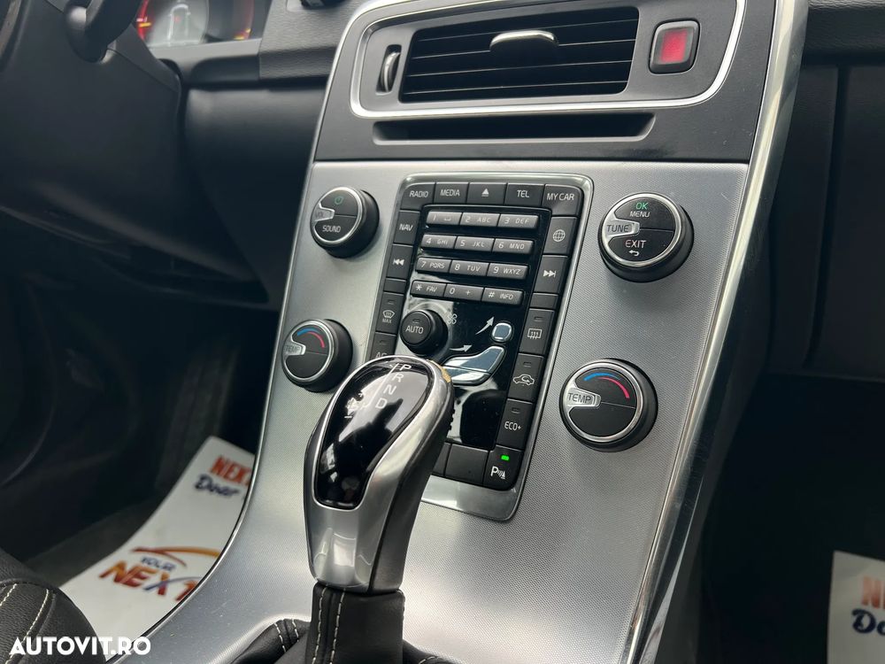 Volvo V60 D2 Basic - 12