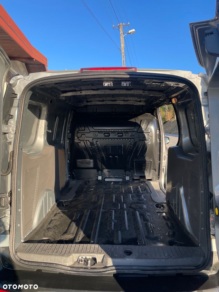 Ford Connect - 10