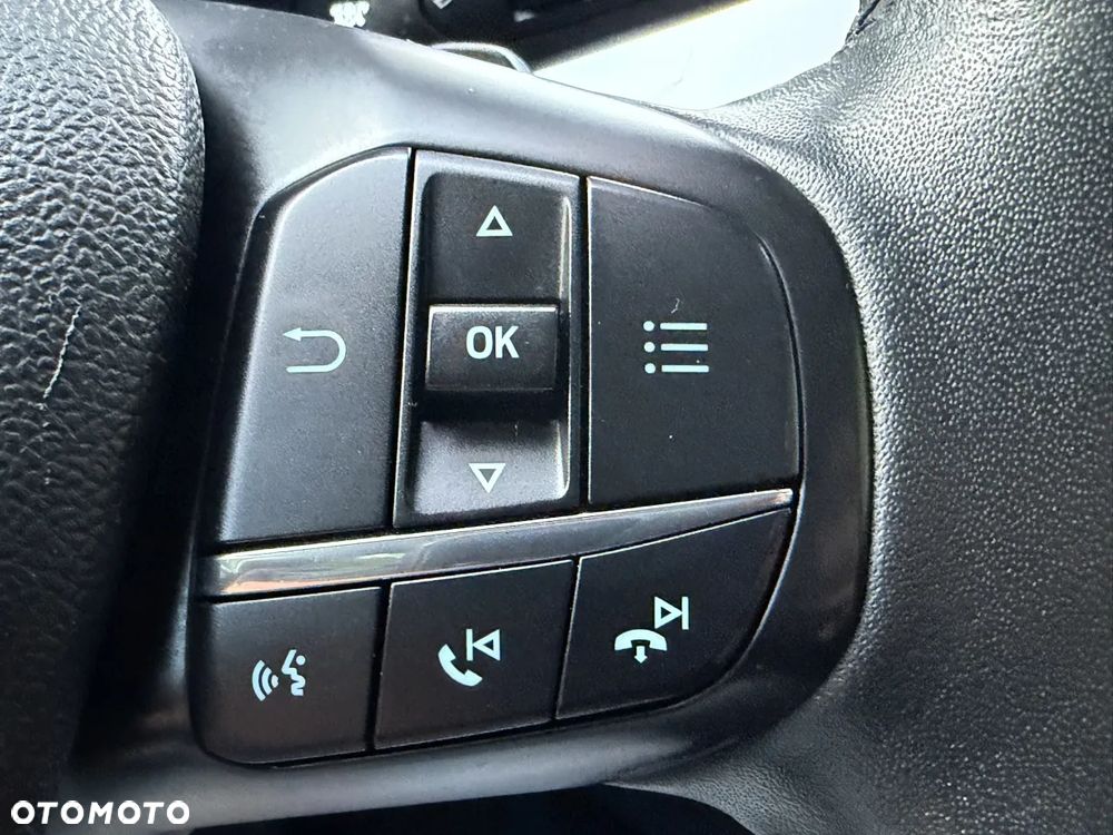 Ford Focus 1.5 EcoBlue Start-Stopp-System TITANIUM DESIGN - 32