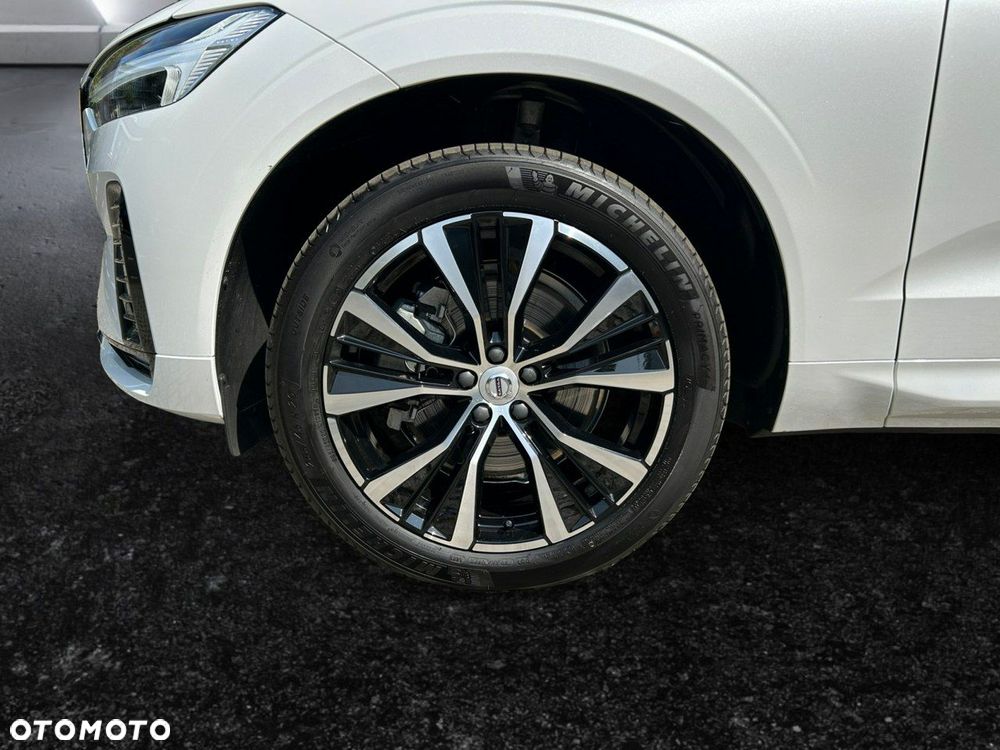 Volvo XC 60 B4 B Plus Dark - 14