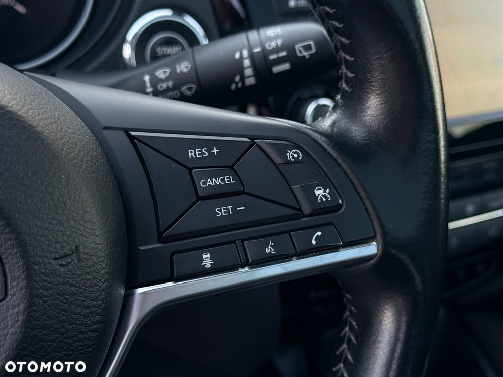 Nissan Qashqai 1.3 DIG-T Tekna - 11