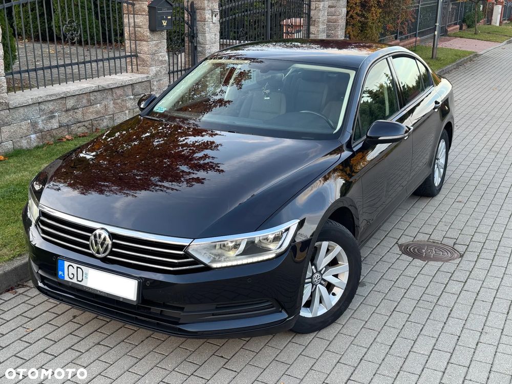 Volkswagen Passat 1.6 TDI BMT Comfortline - 1