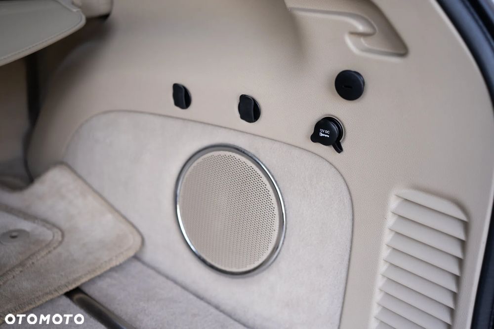 Jeep Grand Cherokee - 36