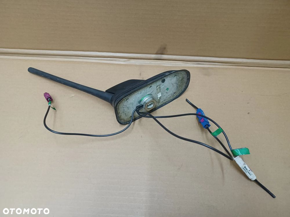 ANTENA DACHOWA  REKIN GPS OCTAVIA II - 3