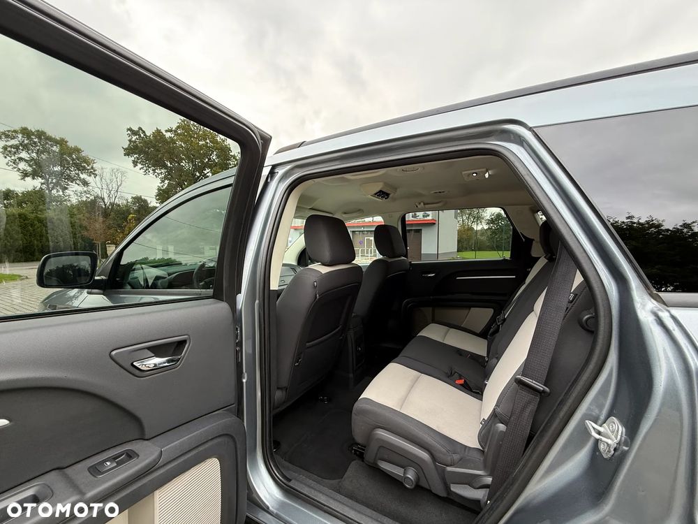Dodge Journey 2.7 V6 R/T - 21