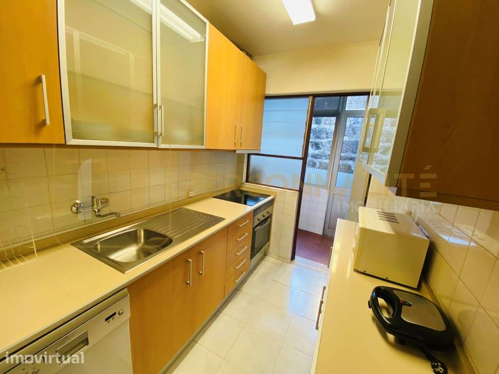 Apartamento T2 MOBILADO - com terraço - Grande imagem: 5/22
