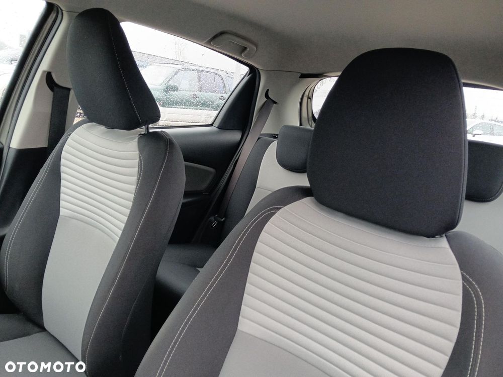 Toyota Yaris - 14
