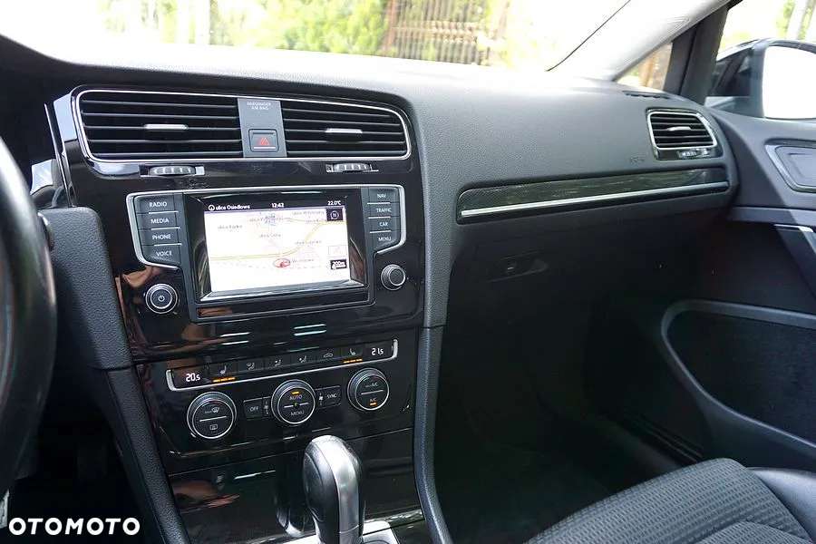 Volkswagen Golf VII 1.6 TDI BMT Highline DSG - 36