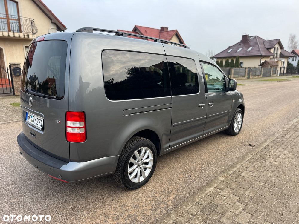 Volkswagen Caddy Maxi Trendline Mixt DSG - 4