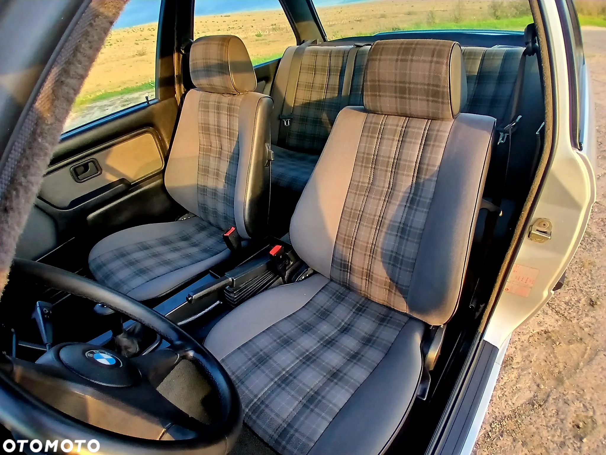 BMW Seria 3 318is - 19