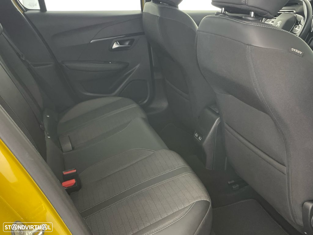 Peugeot 208 - 25